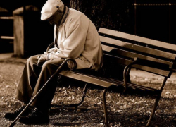 Мужчина присел на лавочку и скончался в Новороссийске