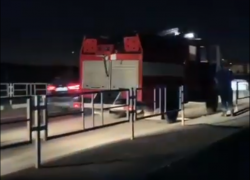 Забор помешал пожарным Новороссийска доехать на вызов