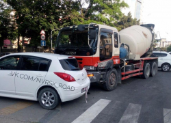 Кулинария новороссийских дорог: миксер "взбивает" легковушку