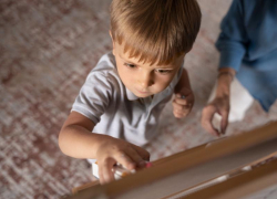 Как помочь детям во время атак беспилотников, рассказала психолог из Новороссийска