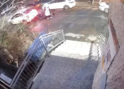 Наехал и обматерил: в Новороссийске водитель устроили взбучку сбитому пенсионеру 