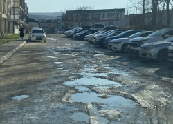 Кости поломаем, колеса оставим, в фекалиях утонем: в Новороссийске прошел очередной прием граждан