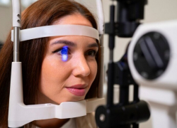 Близорукость побеждена? Ученые нашли способ скорректировать зрение током за минуту