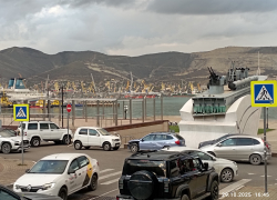 Памятник «Торпедный катер» в Новороссийске может «скрыться» в тени кофейни