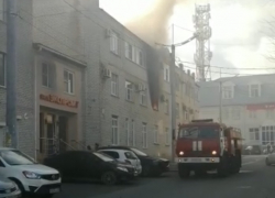 Прямо сейчас в центре Новороссийска горит гостиница