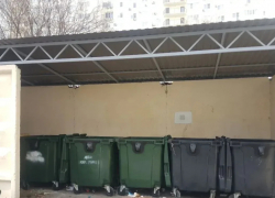 Вот почему не стоит парковать автомобили у контейнерных площадок в Новороссийске