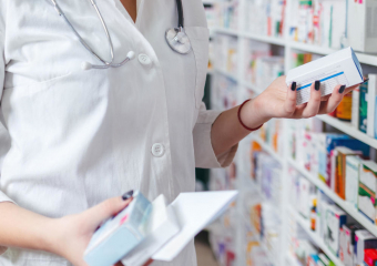 Льготникам в Новороссийске станут бесплатно выдавать лекарства с истекающим сроком годности