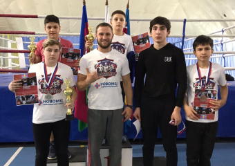Полный комплект медалей: новороссийские спортсмены выступили на турнире по ММА