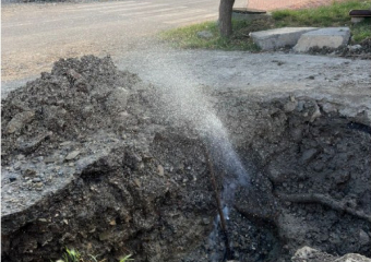  «В городе воды нет, а у нас – фонтан»: житель Мефодиевки рассказал, куда девается вода в Новороссийске