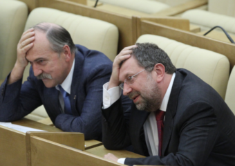 Денег нет, но на школьное ТВ - есть: обновленная Госдума рассматривает бюджет
