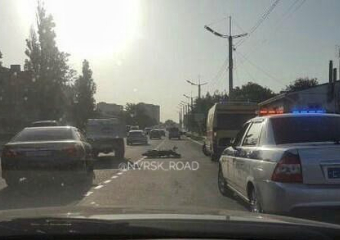 Легковушка снесла мотоцикл в Новороссийске