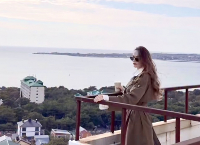 Нет денег на ремонт: Алена Водонаева посетила свою квартиру в Геленджике