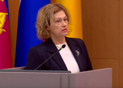 Портрет новороссийского учителя: сколько педагогов не хватает в школах и детских садах