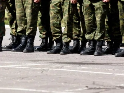 Призывать на военную службу будут теперь круглый год