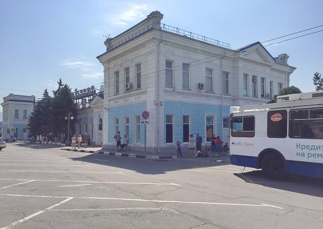Ж/д вокзал Новороссийска открыл накопительный счёт для жалоб