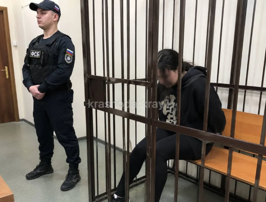 Изготавливала взрывчатку и обесточила Новороссийск: девушку-предательницу будут судить