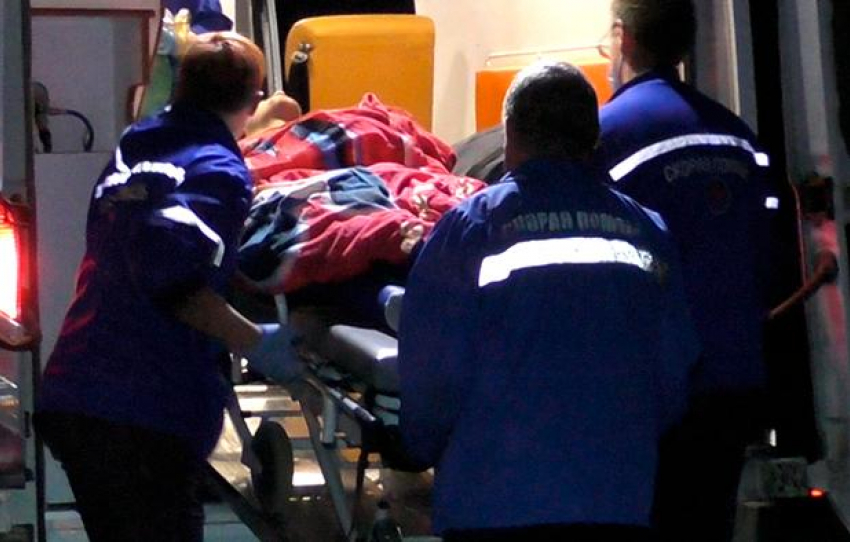 "Скорая увозила, а она кричала от боли": девушка выпала с 7 этажа в Новороссийске 