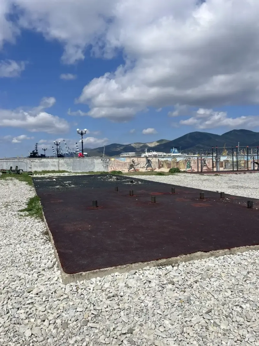 Пляжную тренажерную площадку в Новороссийске пообещали улучшить к сезону