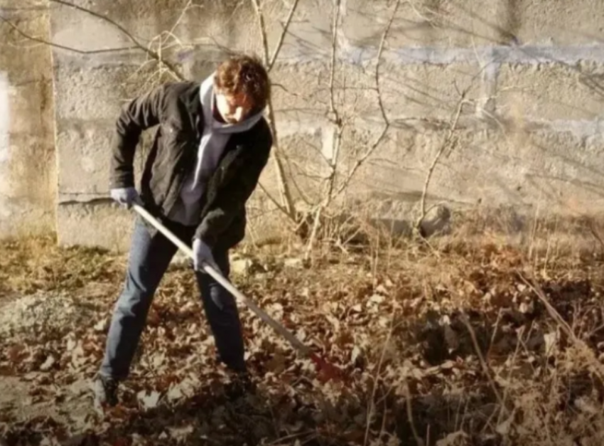 Убирайтесь! Чиновники снова приглашают новороссийцев на субботник