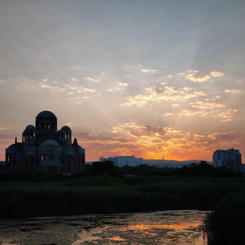 Погода в Новороссийске в воскресенье: дождливо