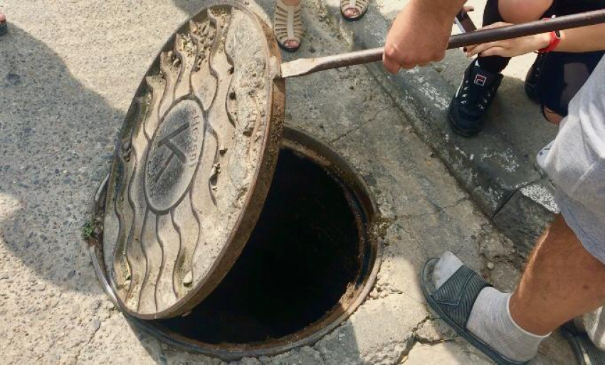 Борьба новороссийцев с канализацией продолжается