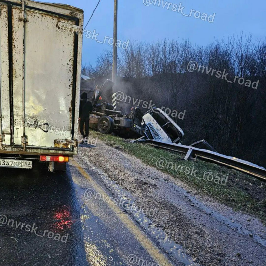 Жесткая авария произошла под Новороссийском: «перевал» заблокирован 