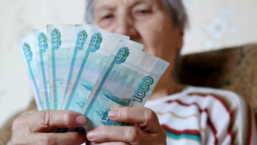 Новороссийцы с 1 апреля станут получать повышенные социальные пенсии 