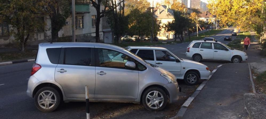 Оказывается, новороссийцев устраивает состояние дорог и количество парковок