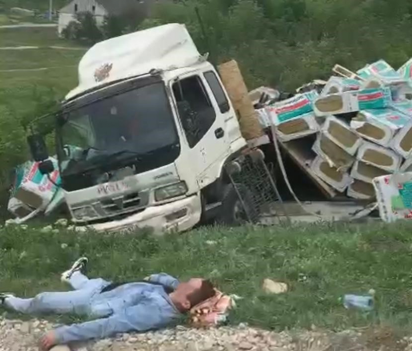 Большегруз попал в жесткую аварию у с. Сукко. «Не в первый раз!» - говорят местные 