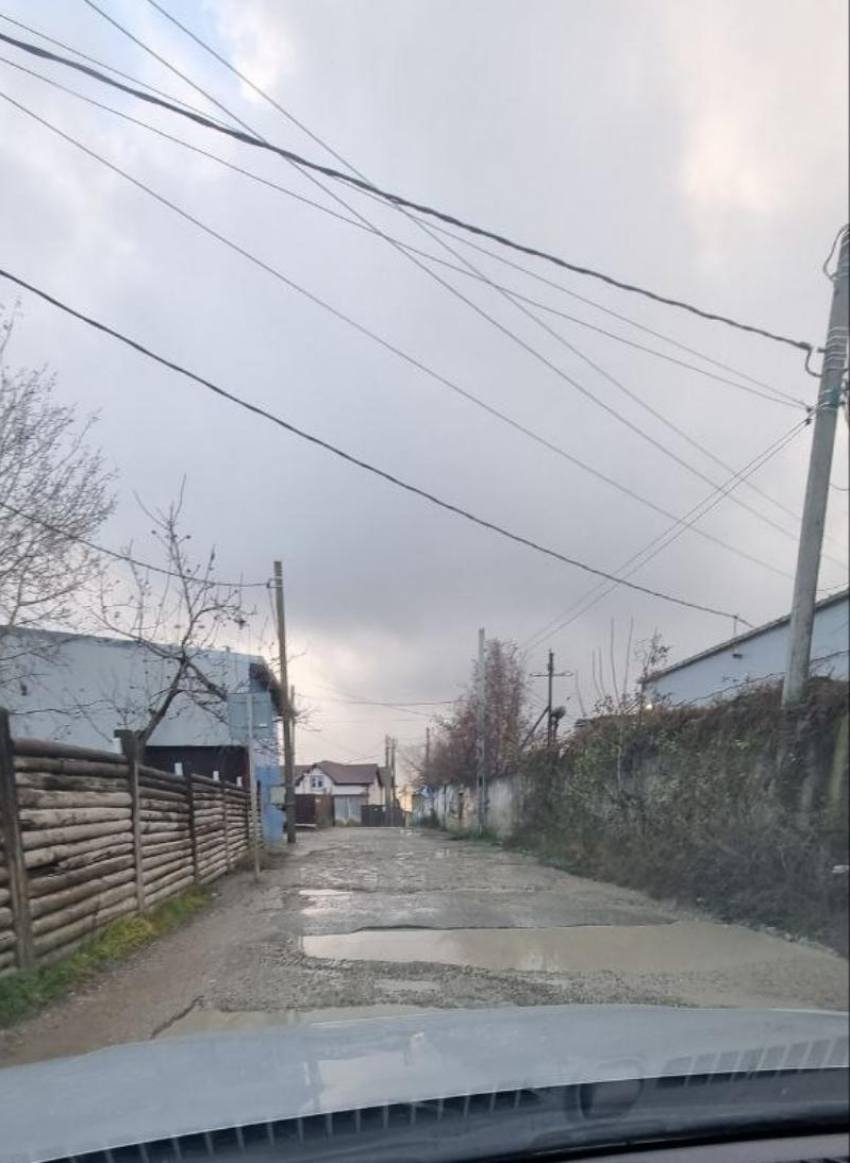 Новороссийцы утонули в грязи: «Стыдно, что город в таком плачевном виде"