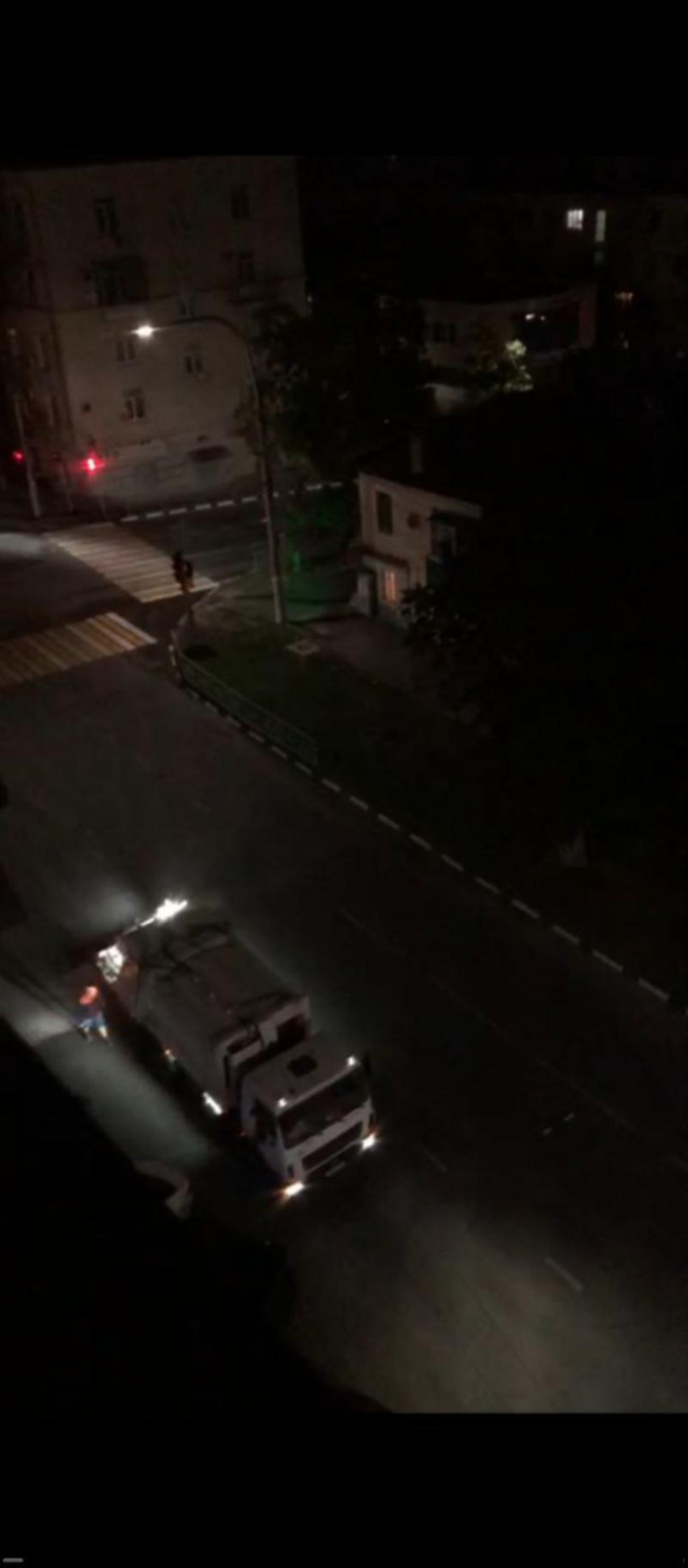 Поспать не дадут! Новороссийцы возмущены режимом работы коммунальщиков