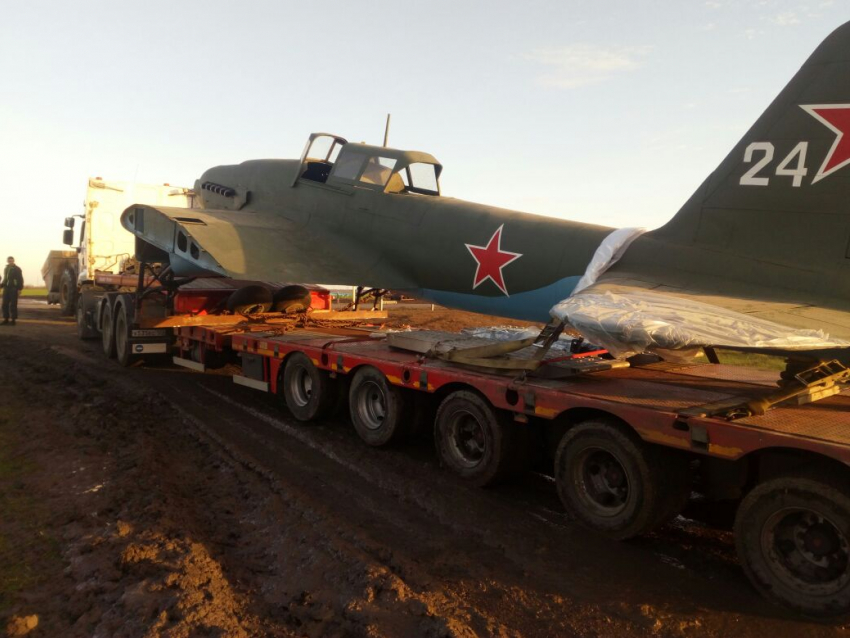 Легендарный штурмовик ИЛ-2 уже следует в Новороссийск