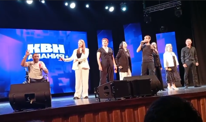Незрячие КВН-щики из Новороссийска «сделали» всех: «Состоятельные кроты» вышли в финал