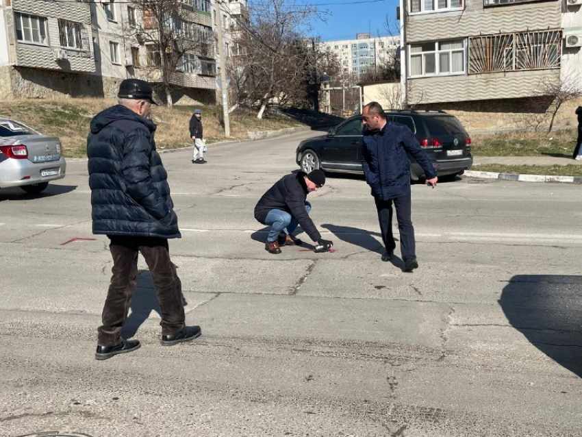 «Но не переживайте!»: власти Новороссийска пообещали переделать ремонт дорог в центре 