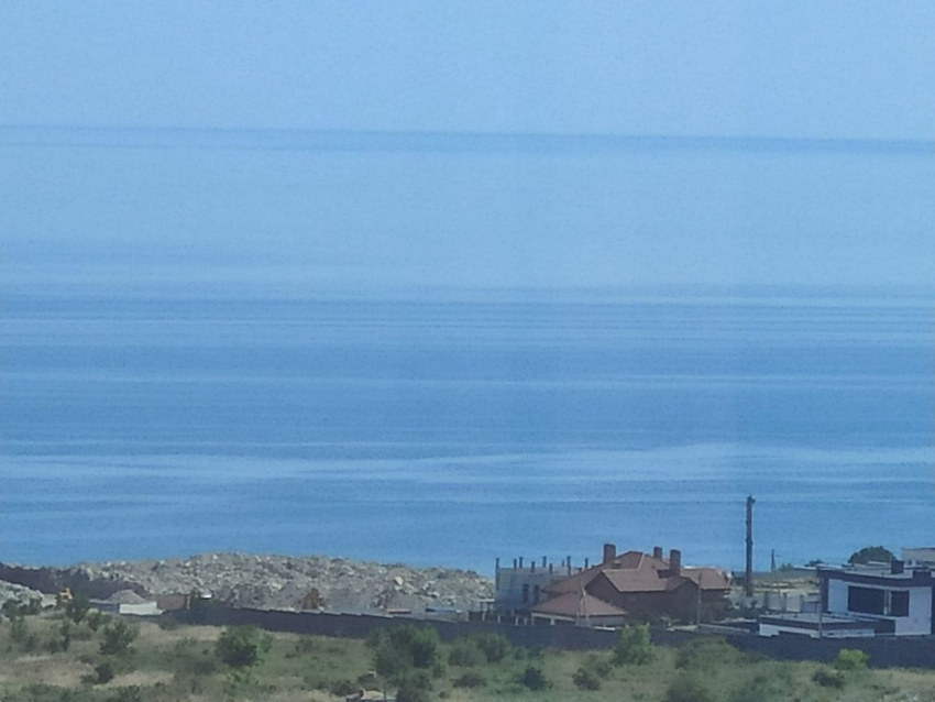«А так можно?» - стройка вблизи Чёрного моря в Новороссийске взволновала жительницу города 