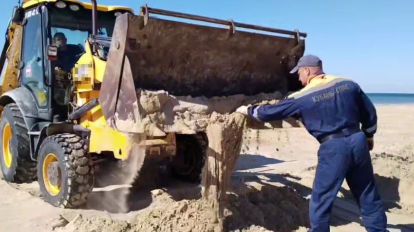 «Странности» в Анапе: что сегодня с мазутом и пляжами на берегу Черного моря