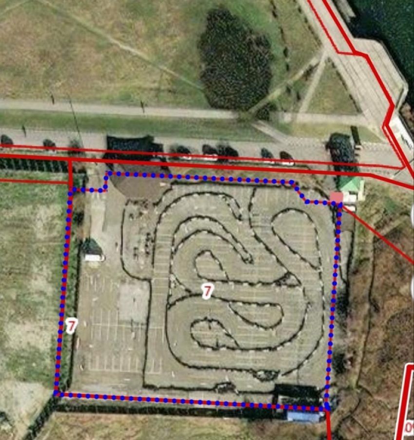 Была парковка, теперь - картинг: новороссийцы почуяли неладное 