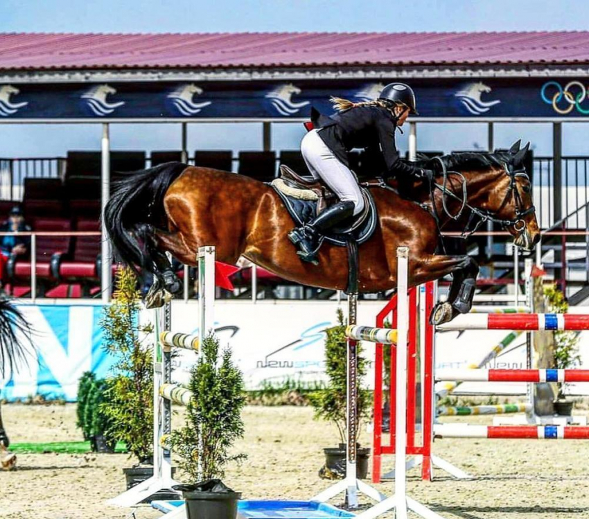 Юные наездницы из Новороссийска показали себя лучше хозяев Чемпионата