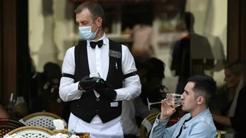 Профессии на грани вымирания: кого могут заменить роботы в России 