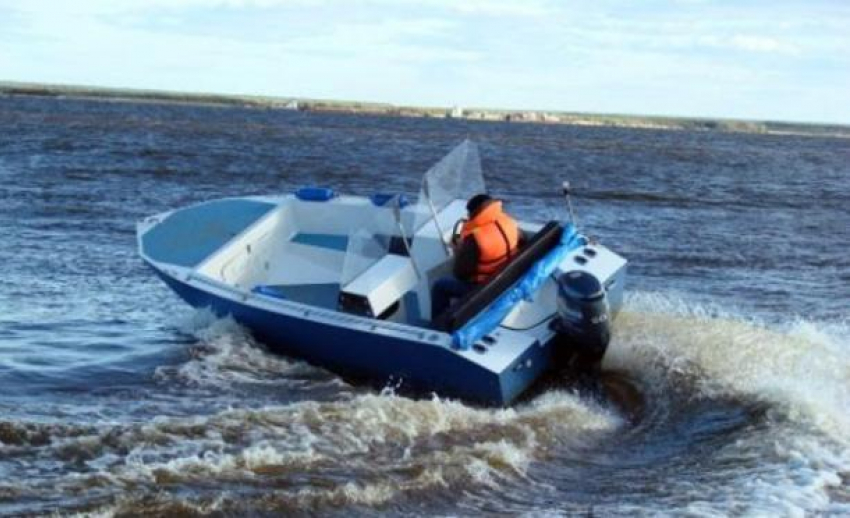 Водитель моторной лодки покалечил женщину, купающуюся в Черном море