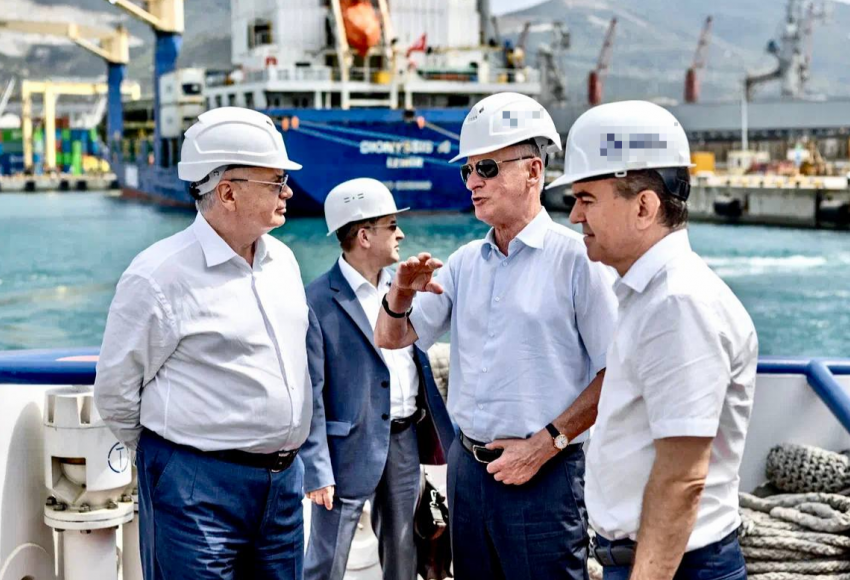 Николай Патрушев побывал в порту Новороссийска