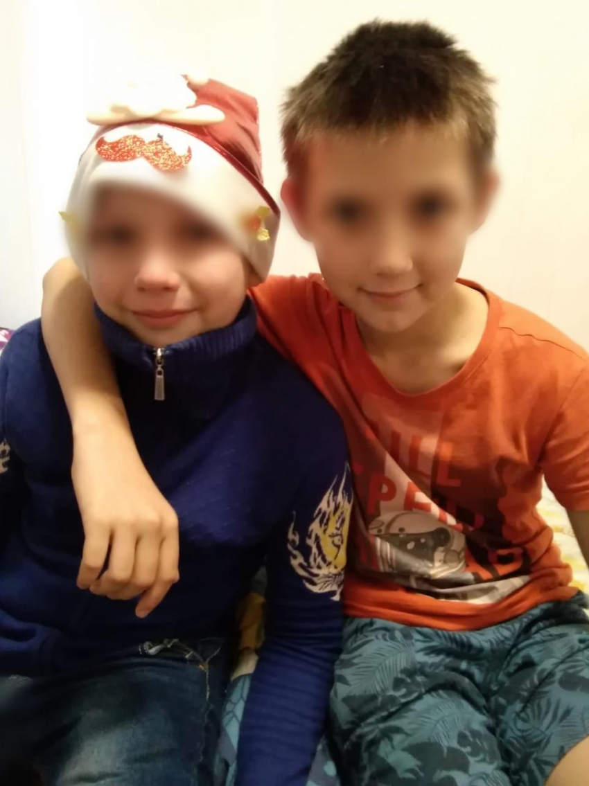 В Новороссийске отец разлучил двух маленьких братьев   