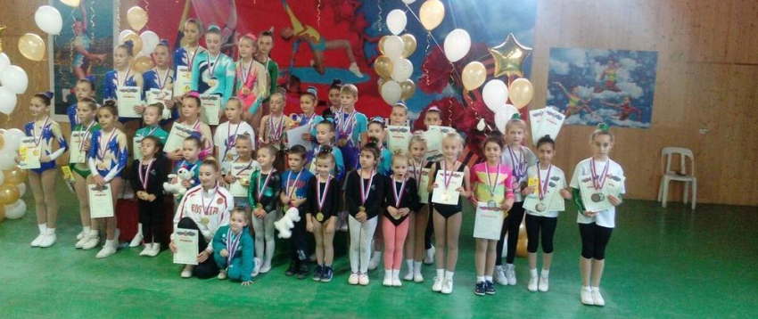 В Новороссийске состоялись краевые соревнования по спортивной аэробике  «Казачья вольница»