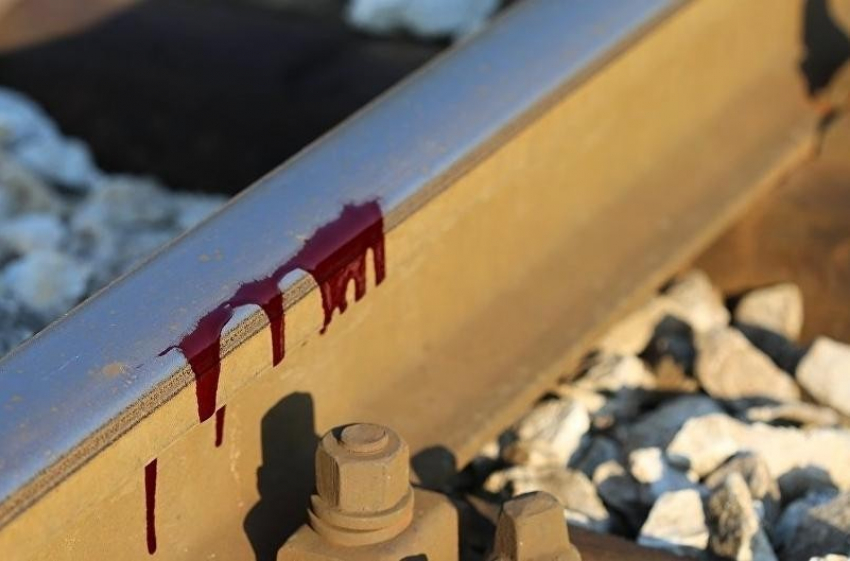 Поезд по пути в Новороссийск насмерть сбил мужчину
