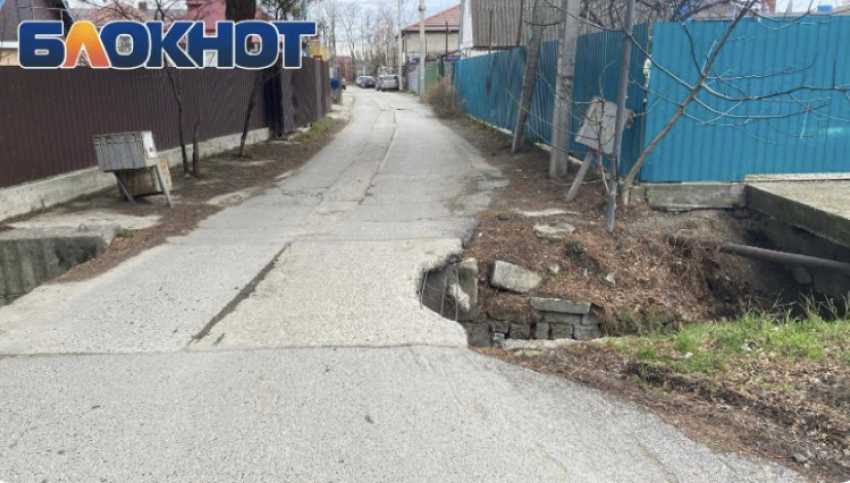 Хлипкий мост в Цемдолине власти пообещали скоро починить 