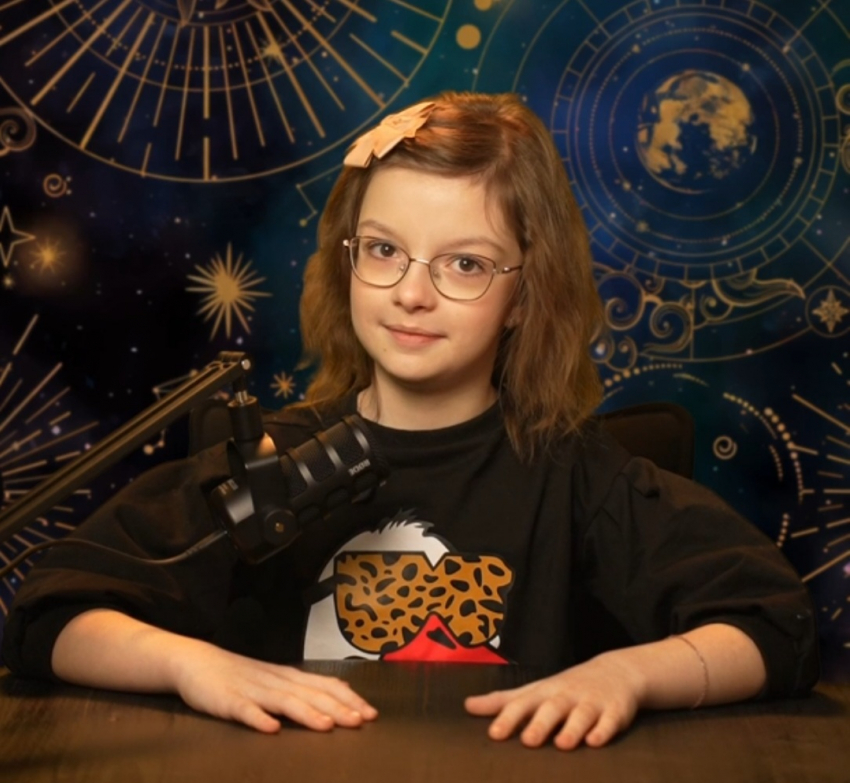 Юная Элина Токарчук поведала, какой цветок соответствует сегодня каждому знаку зодиака