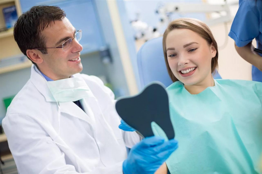 «Блокнот» поздравляет стоматологов с профессиональным праздником! 