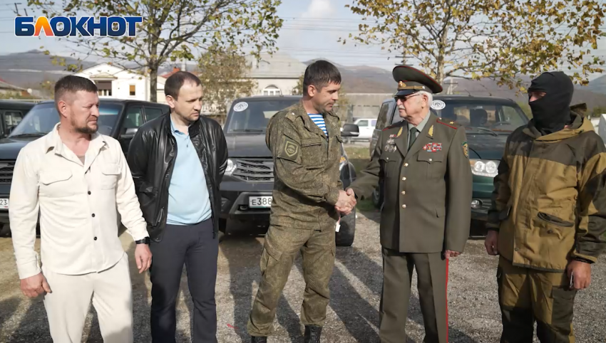 Новороссийцы отправили внедорожники для военнослужащих, участвующих в специальной военной операции