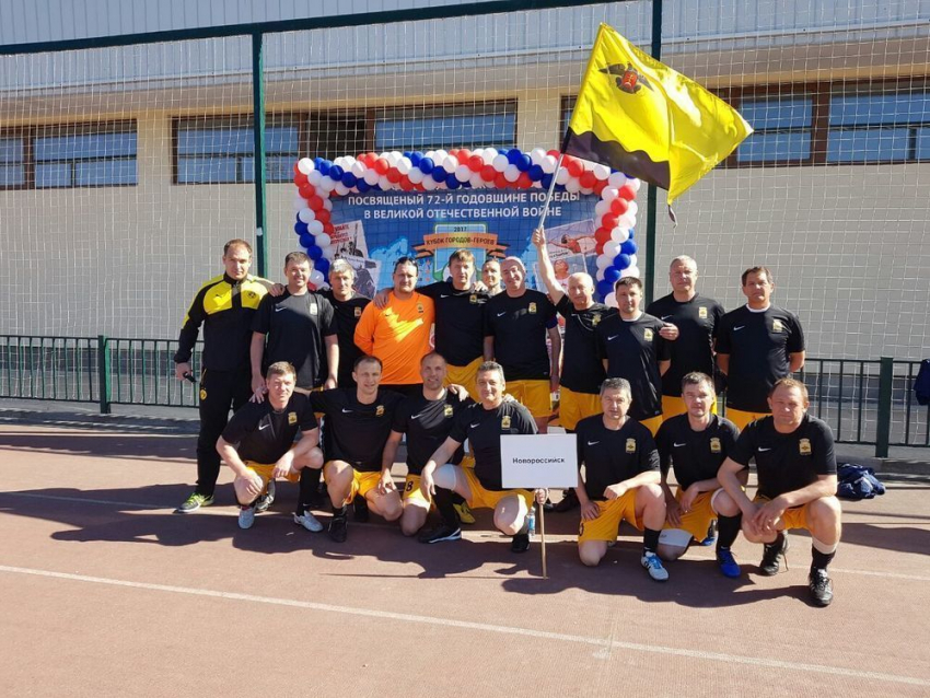 На третьей ступени пьедестала оказалась новороссийская команда в футбольном турнире «Кубок городов-героев»