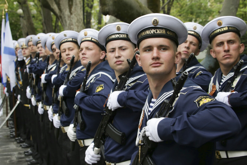 Новороссийским военнослужащим и курсантам военных вузов могут предоставить кредитные каникулы